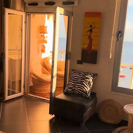 Front Pedonale Apartment Durres