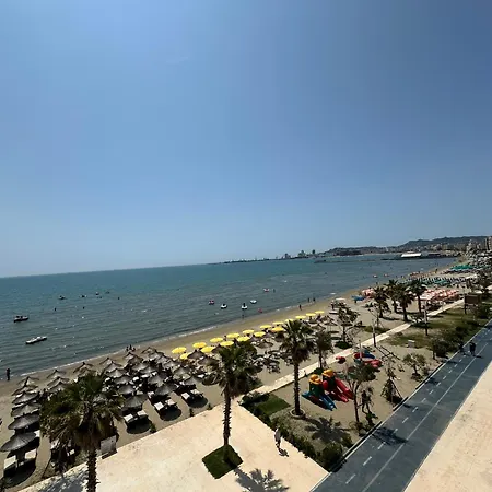 Front Pedonale Apartment Durres